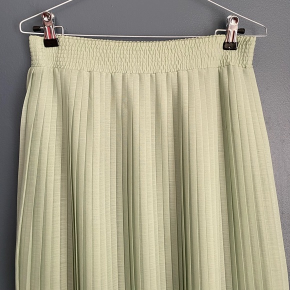 Chiffon pleated midi skirt - Picture 4 of 14